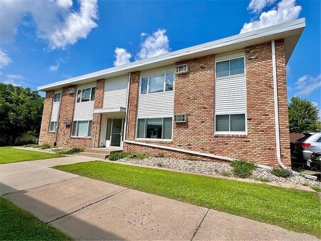 Building Photo - 553 Lemon St N Unit #7