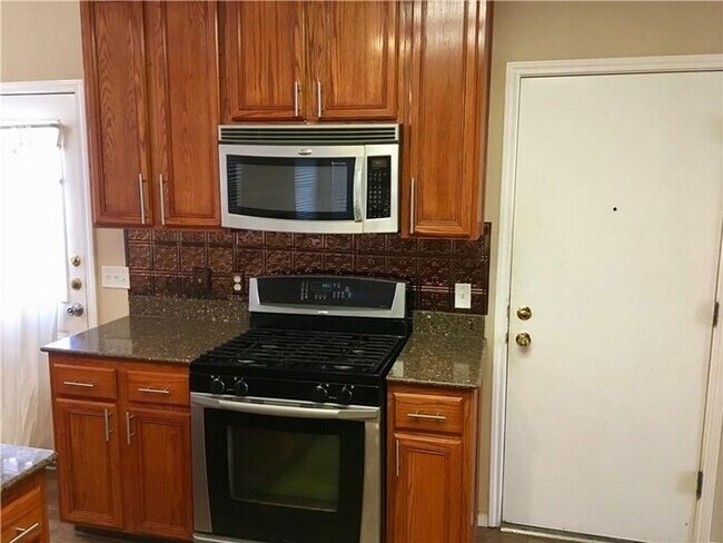 Photo - 3705 Eagles Nest St