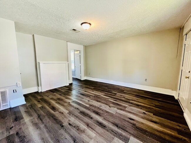 Photo - 2300 W Madison St