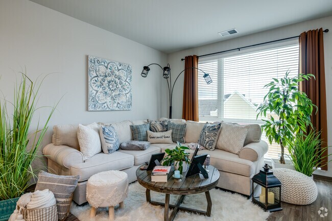 1 BR, 1 BA - 794SF