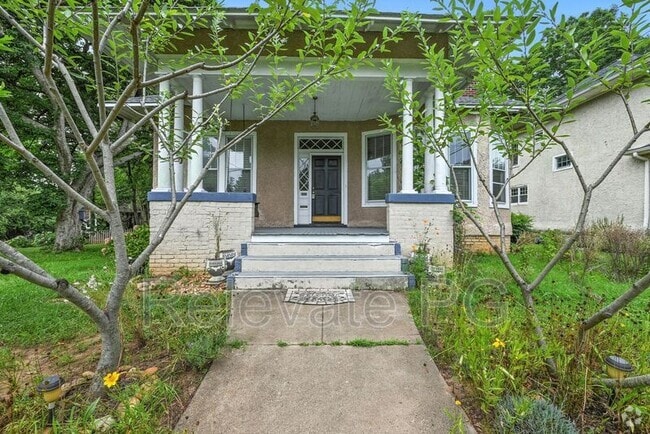 Building Photo - 901 W 30th St Rental