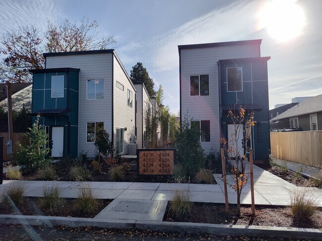 Photo - 4260 NE Going St