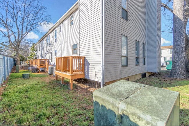 Photo - 4726 Hollis Rd