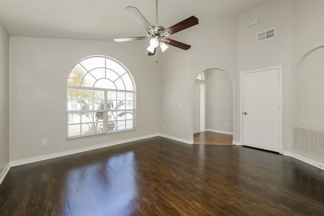 Photo - 16444 Coopers Hawk Ave