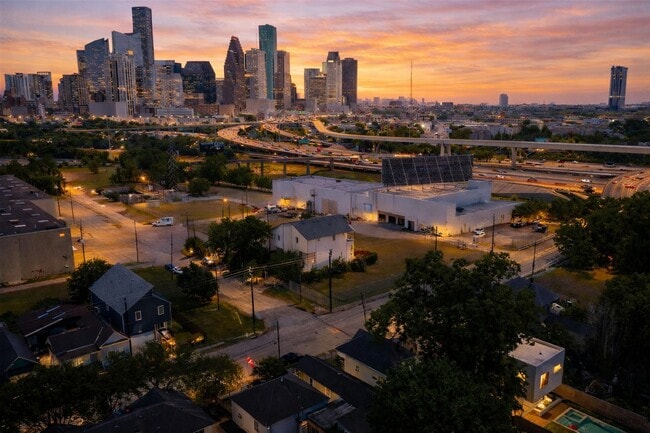 Photo - 1819 South St