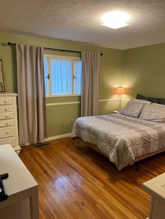 Photo - 743 Hollon Ave