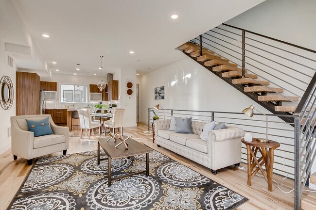 Photo - 5479 S Prince St