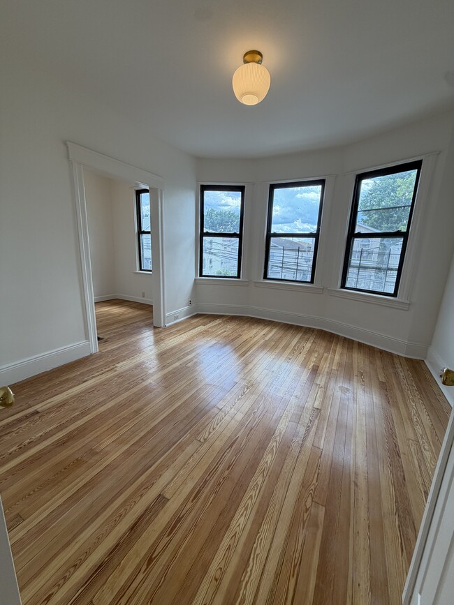 Photo - 206 Bartholdi Ave