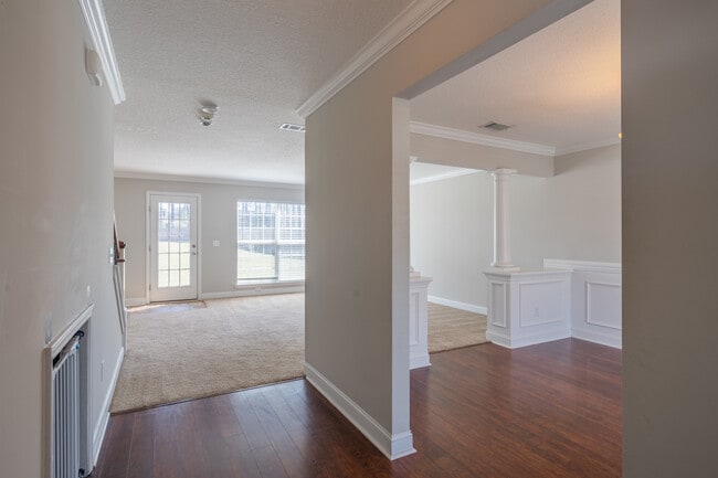 Photo - 141 Powers Dr