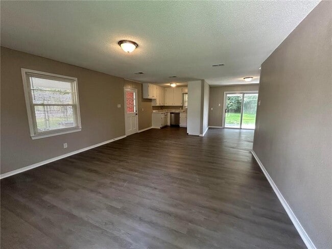 Photo - 506 Seville Dr