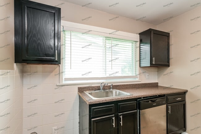 Photo - 18 Brightwell Ct