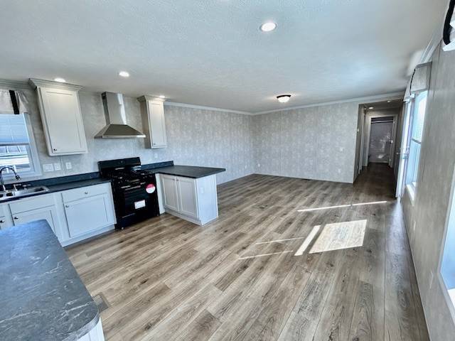 Photo - 8001 Hamilton Ave