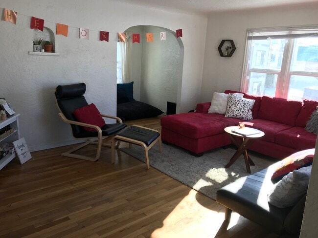 Photo - 1255 NE Valley Rd