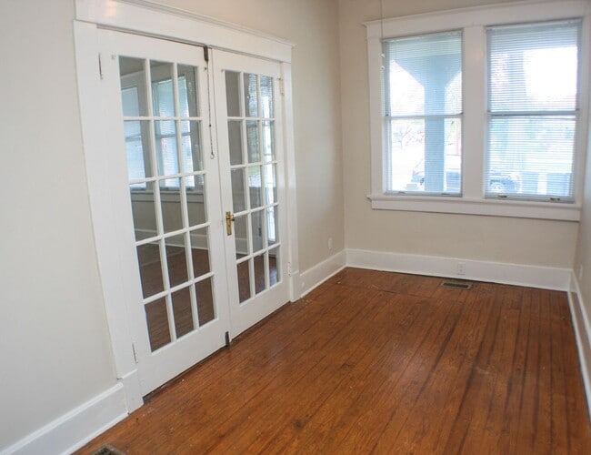 Photo - 202-204 Third St & 266-268 Broad St. Unit 268
