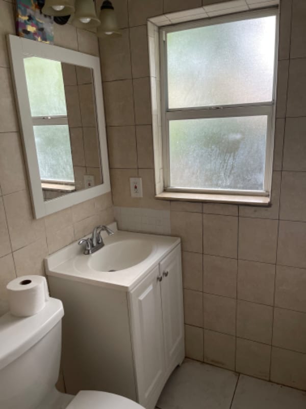 Photo - 548 NW 2nd Way Unidad A-1