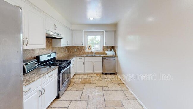 Photo - 5135 63rd St