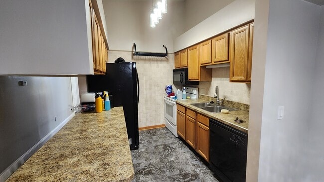 Kitchen - 9654 Sawgrass Ct Unit Condo in Meadows of Van Buren