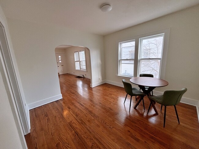 Photo - 201 Lillian Ave Unit 201 Lilian