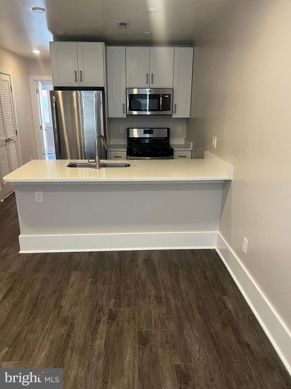 Building Photo - 924 19th St NE Unit 1 Rental