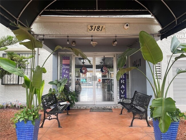 Photo - 3181 SW 13th St Unidad 403 Rental