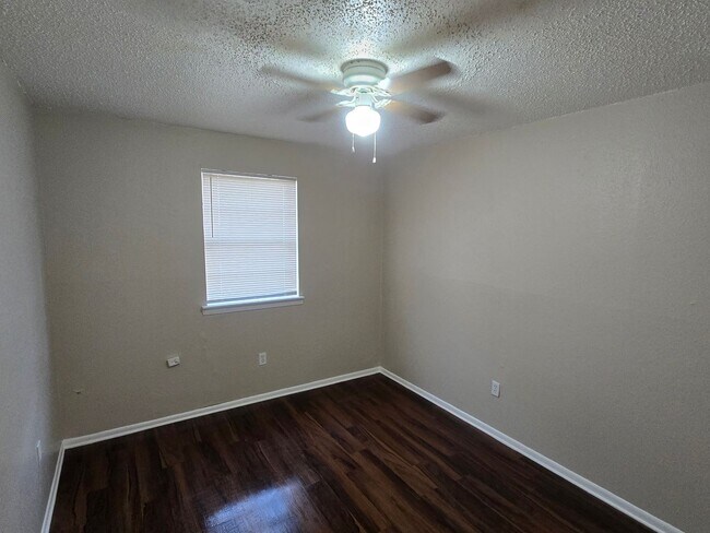 Photo - 3019 Aspin Dr Unit 3019 Aspin Dr