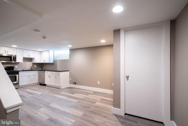 Building Photo - 2351 Christian St Unit A