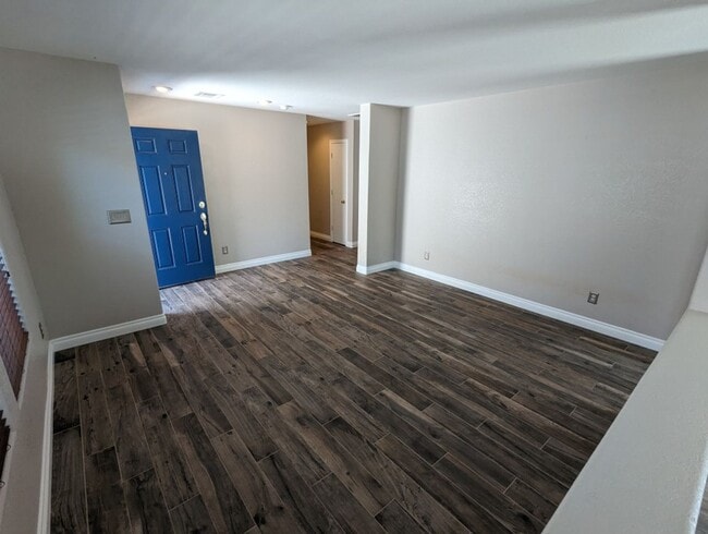 Photo - 4917 Hostetler Ave