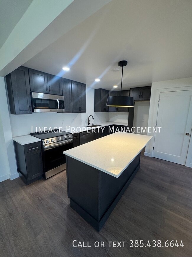 Building Photo - 4081 Liberty Ave Rental
