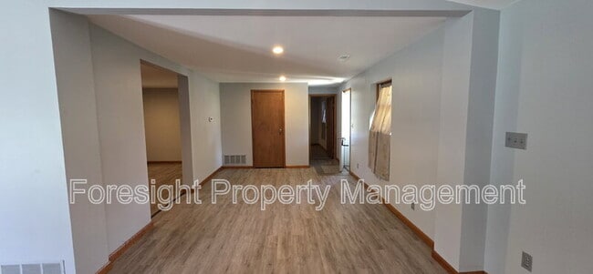 Photo - 6470 Sherman Rd