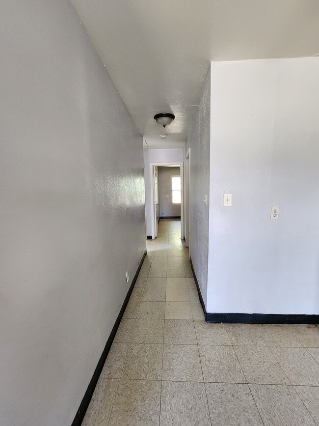 Photo - 6604 Simon Pl Unidad Apt A