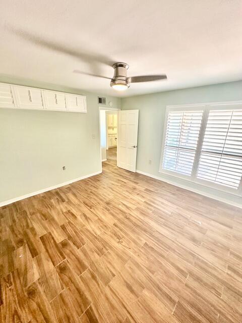 Photo - 937 Holbrook Cir