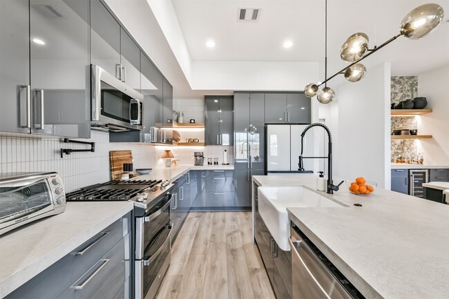 Photo - 4211 Nichols St