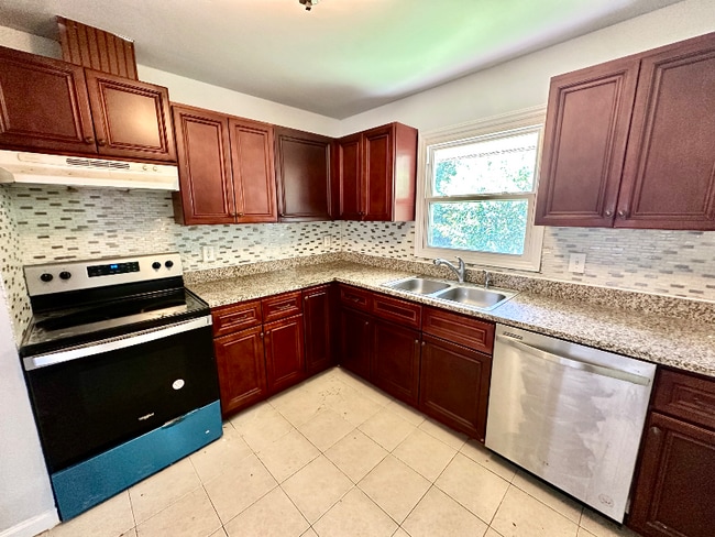 Photo - 620 Grantland Dr