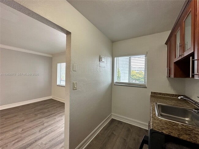 Photo - 1400 NE 56th St Unidad 310