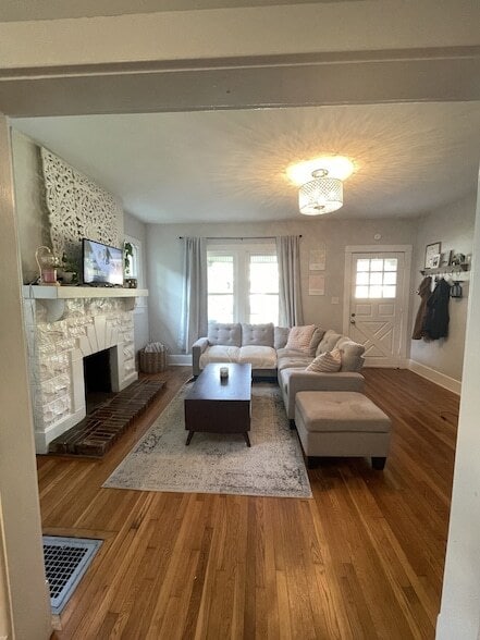 Photo - 807 Setliff Pl