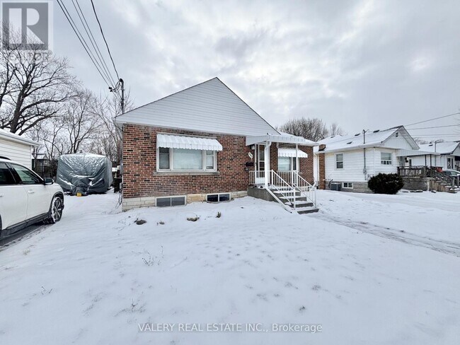 Photo - 265 W 2nd St