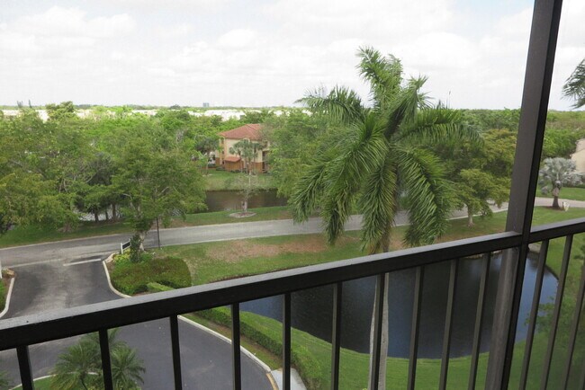 Photo - 5951 Wellesley Park Dr Unit 601