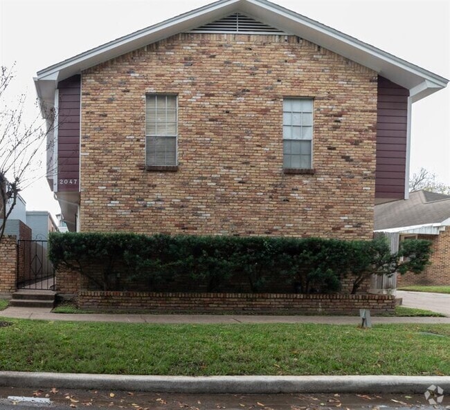 Building Photo - 2047 Sul Ross St Unit 4 Rental