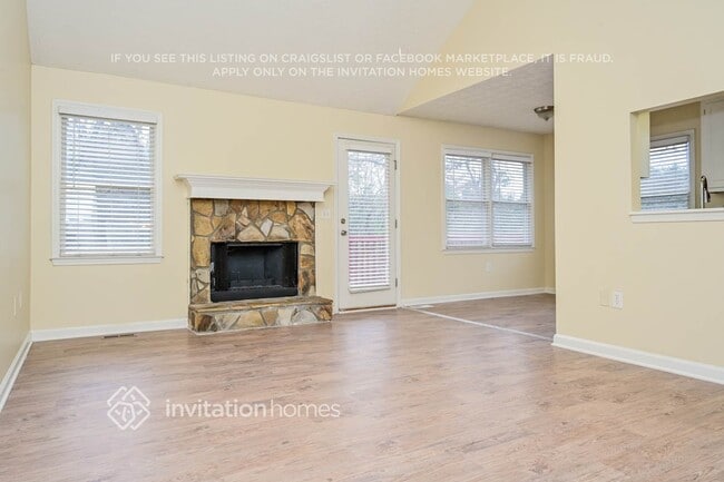 Photo - 10 Brookstone Ct