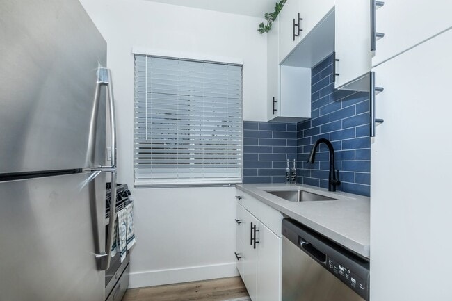 Photo - Ellis Midtown