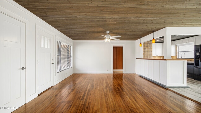 Photo - 1217 Buena Vista Blvd