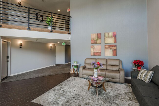 Photo - EPIC REA:End-Unit & Top 2 Floor (Penthouse... Unidad 206