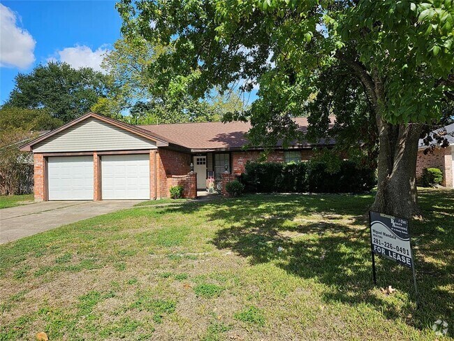 Building Photo - 7214 Shady Moss Ln Rental