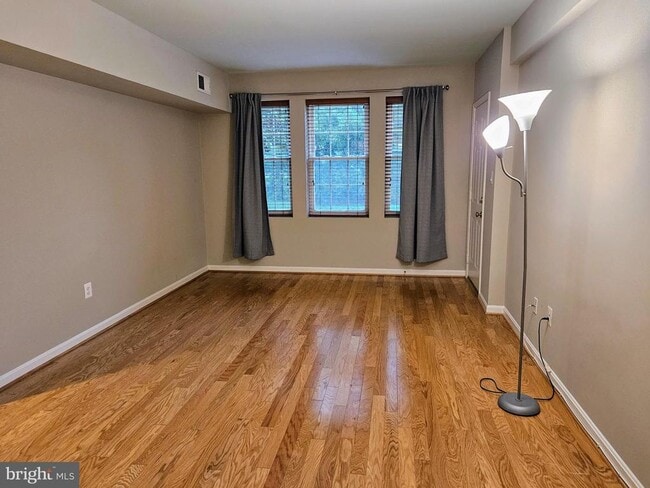 Photo - 1735 N Troy St Unit 8-413