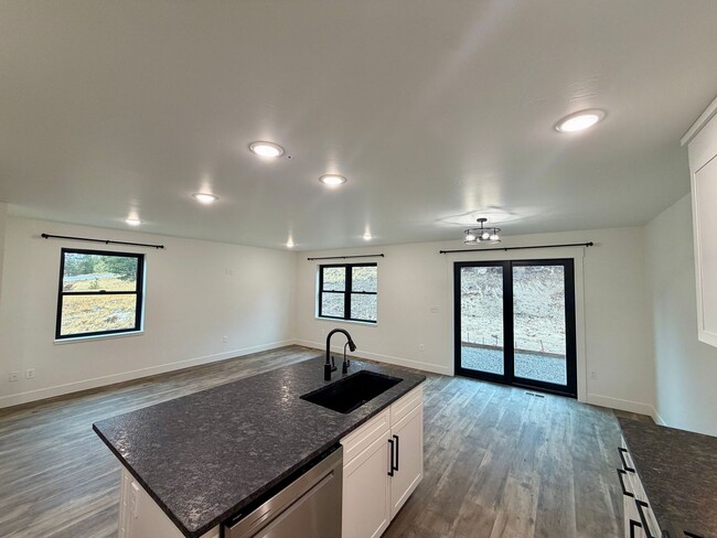 Photo - 3 B Raven Rdg Rd Unit B