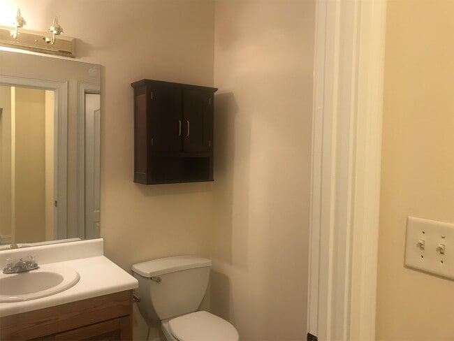 Photo - 133 S Hill St