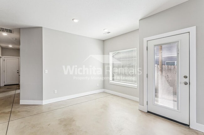 Photo - Newer 3 bedroom 2 bath duplex - ***$500 off the first month's rent***