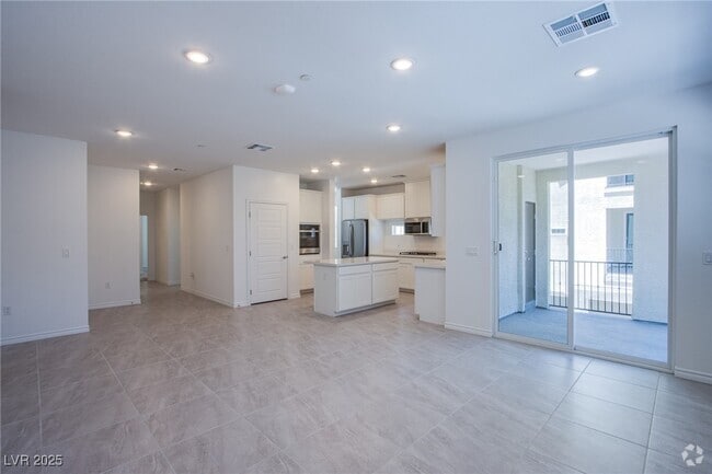 Building Photo - 2555 Hampton Rd Unit 11201 Rental