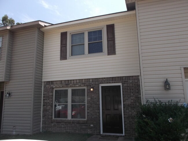 Building Photo - 108 Ridgeway Dr Rental