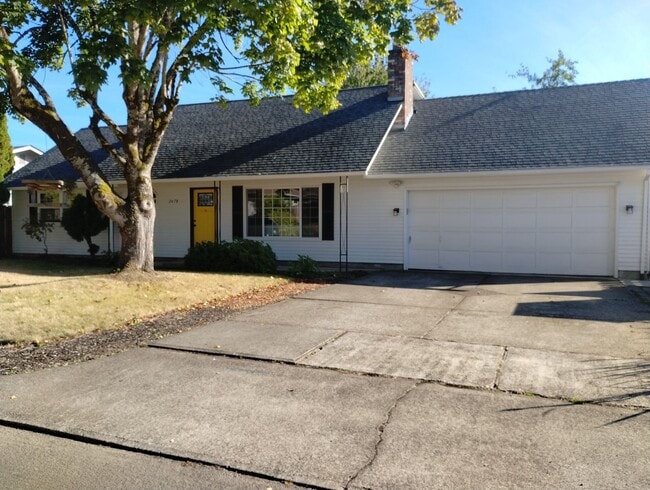 Photo - Ideal Hillsboro Location 2 Level Home with...